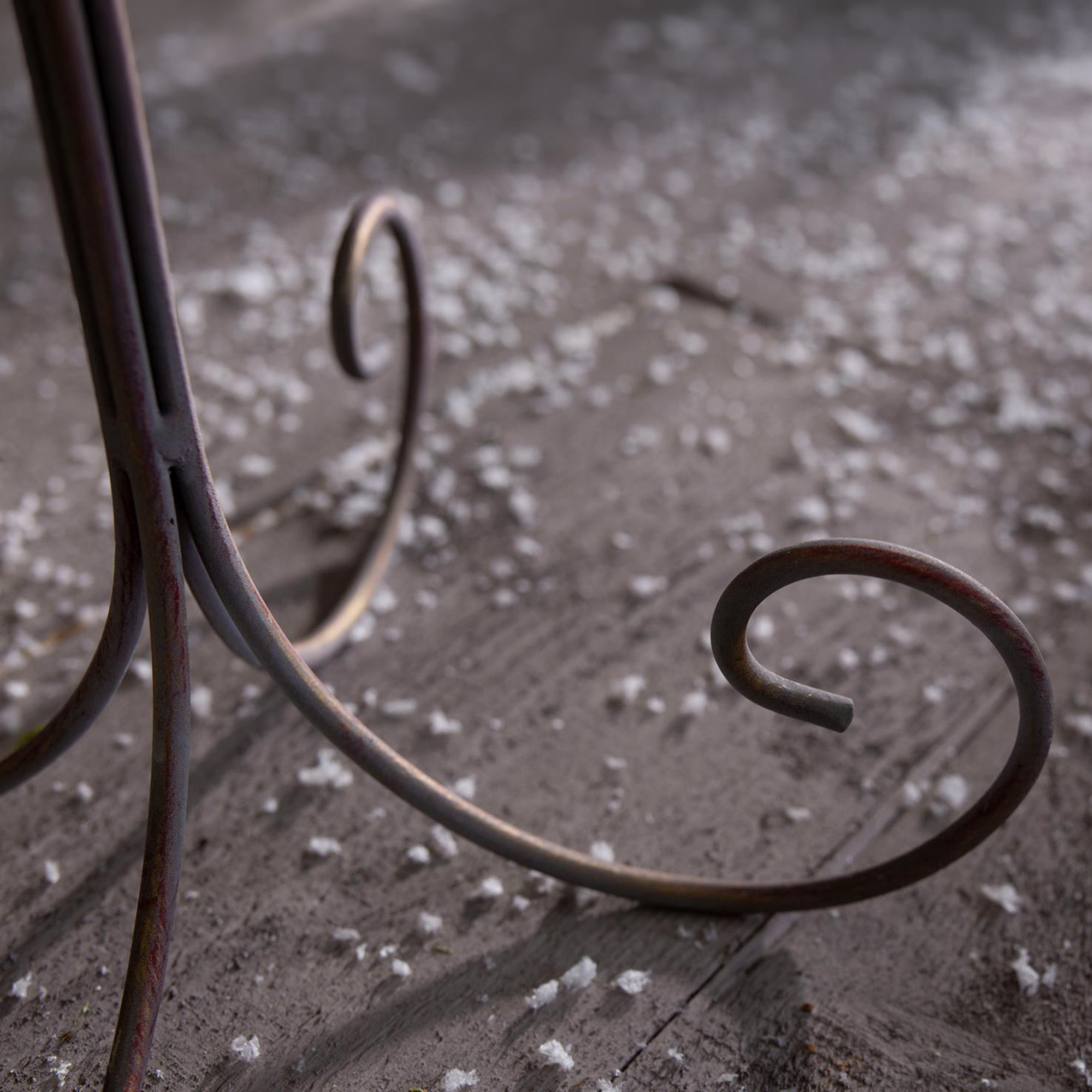 Kranzständer "Shabby-Chic"  im Frank Flechtwaren Online Shop für Vintage-Flair im Weihnachtsgarten kaufen