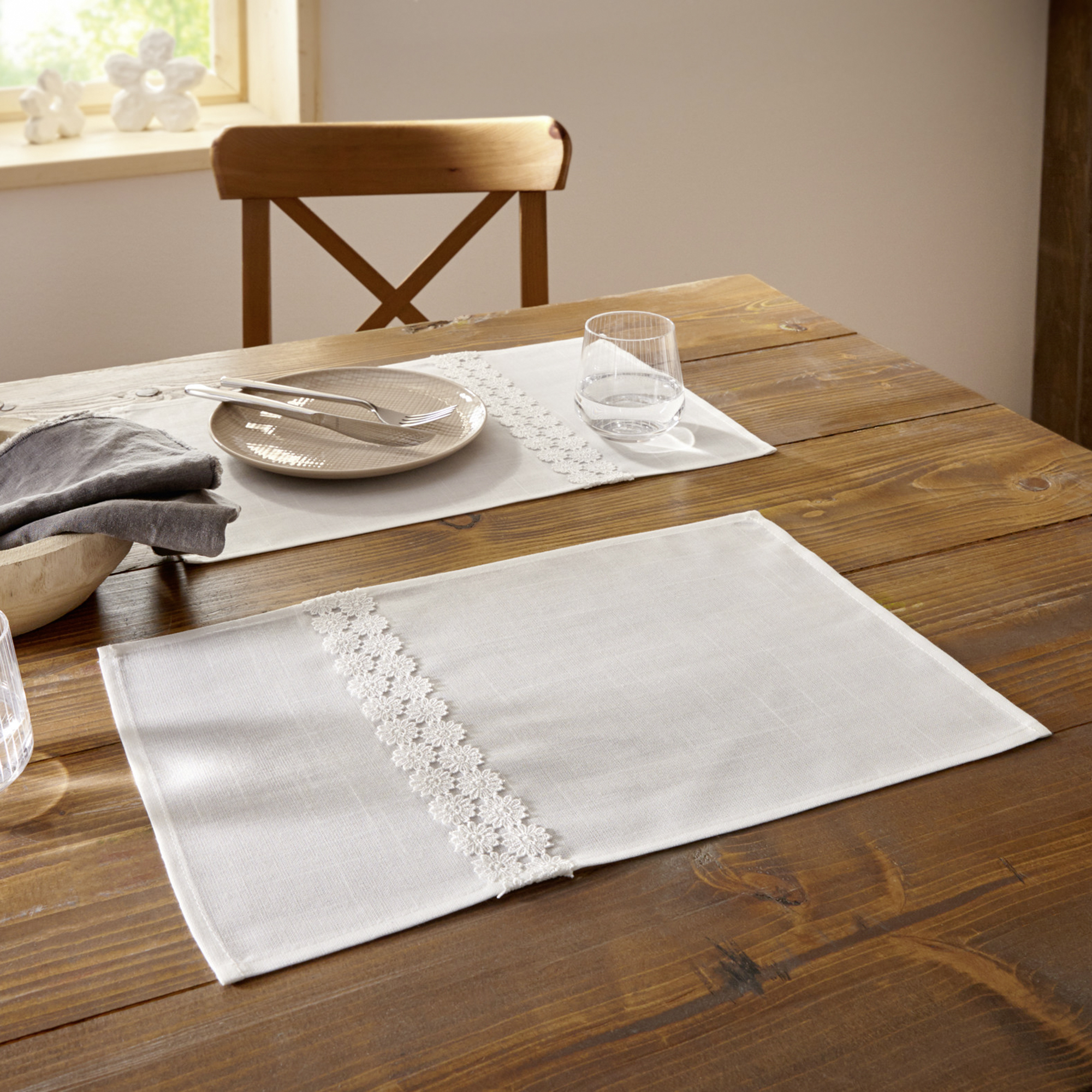 Acheter Lot de 2 sets de table "fleurs de dentelle"  dans la boutique en ligne de Frank Flechtwaren