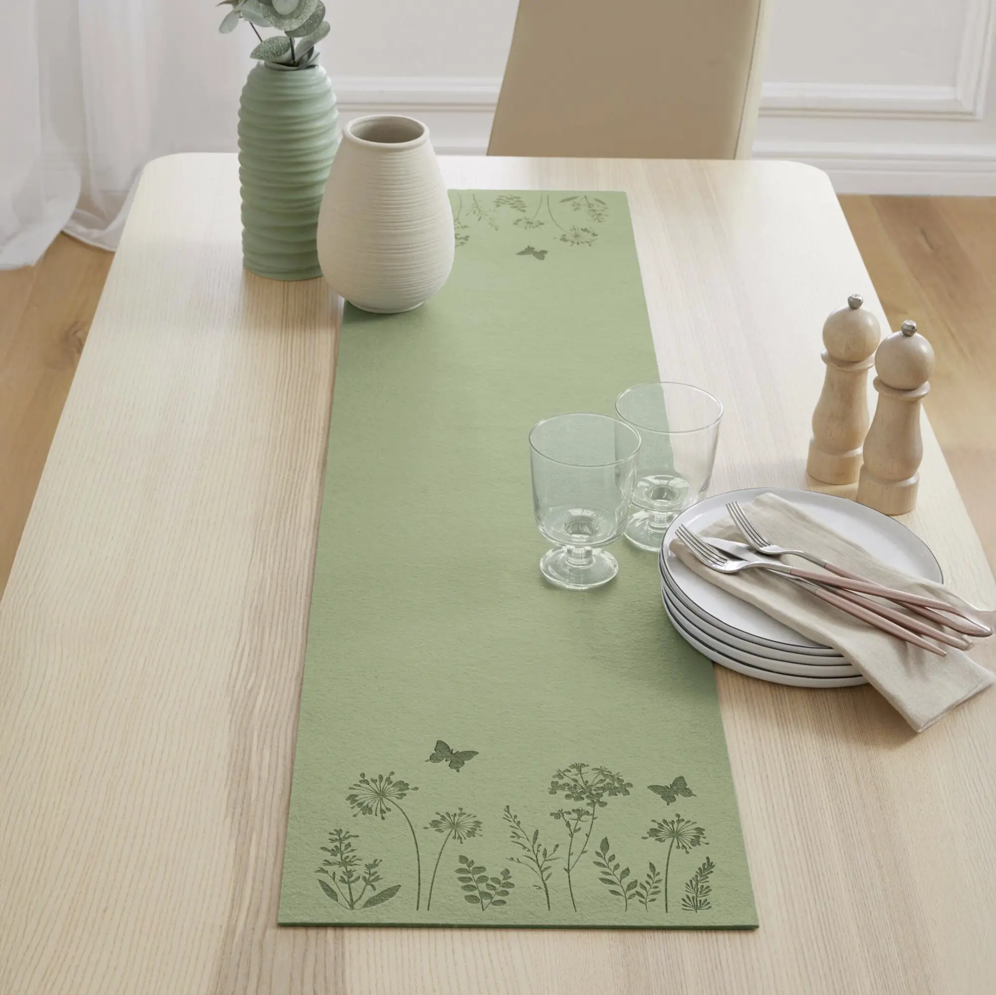 Tischläufer "Blumenwiese"  im Frank Flechtwaren Online Shop kaufen