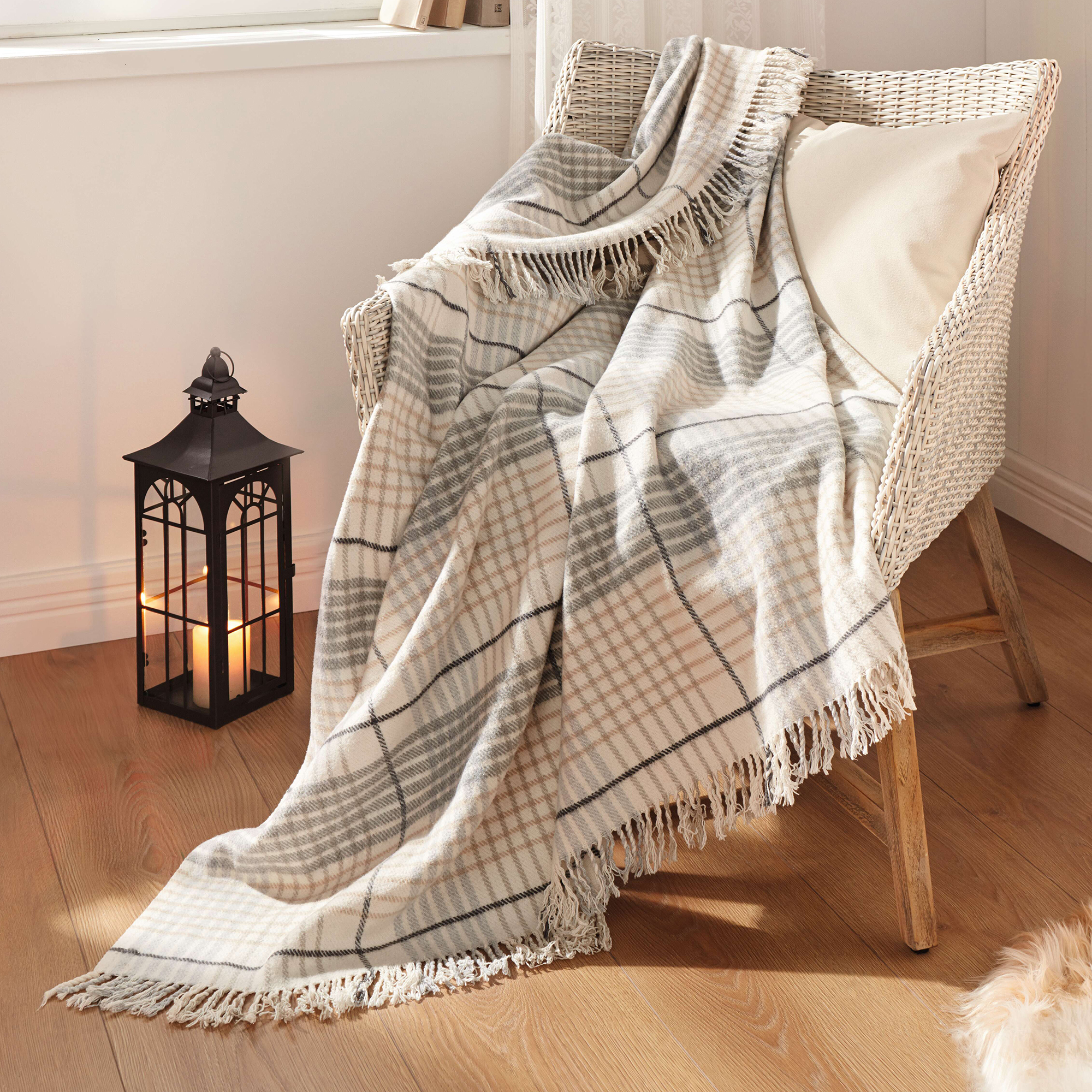 Kuscheldecke "Fringes"  im Frank Flechtwaren Online Shop kaufen