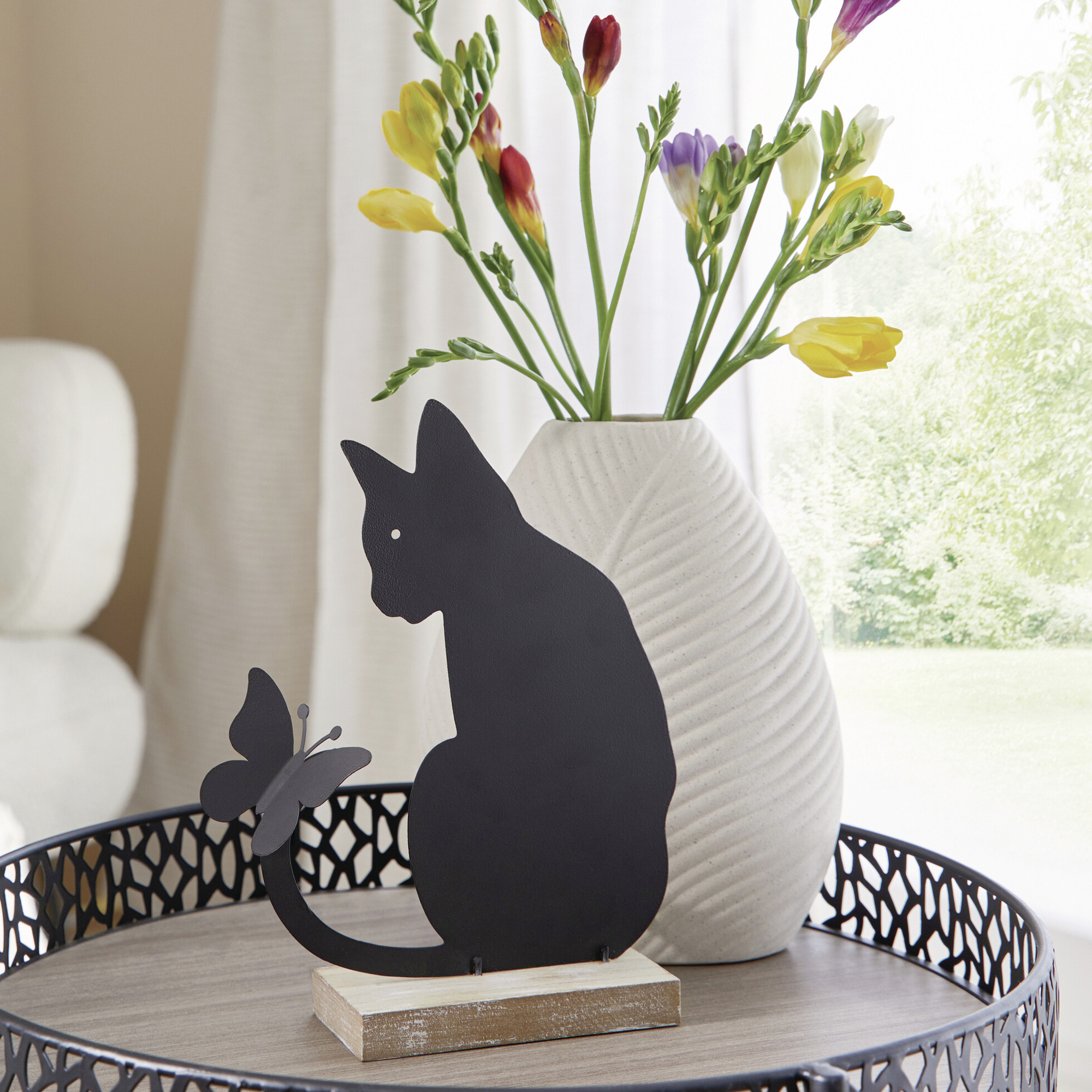 Figur "Katze mit Schmetterling"  im Frank Flechtwaren Online Shop kaufen