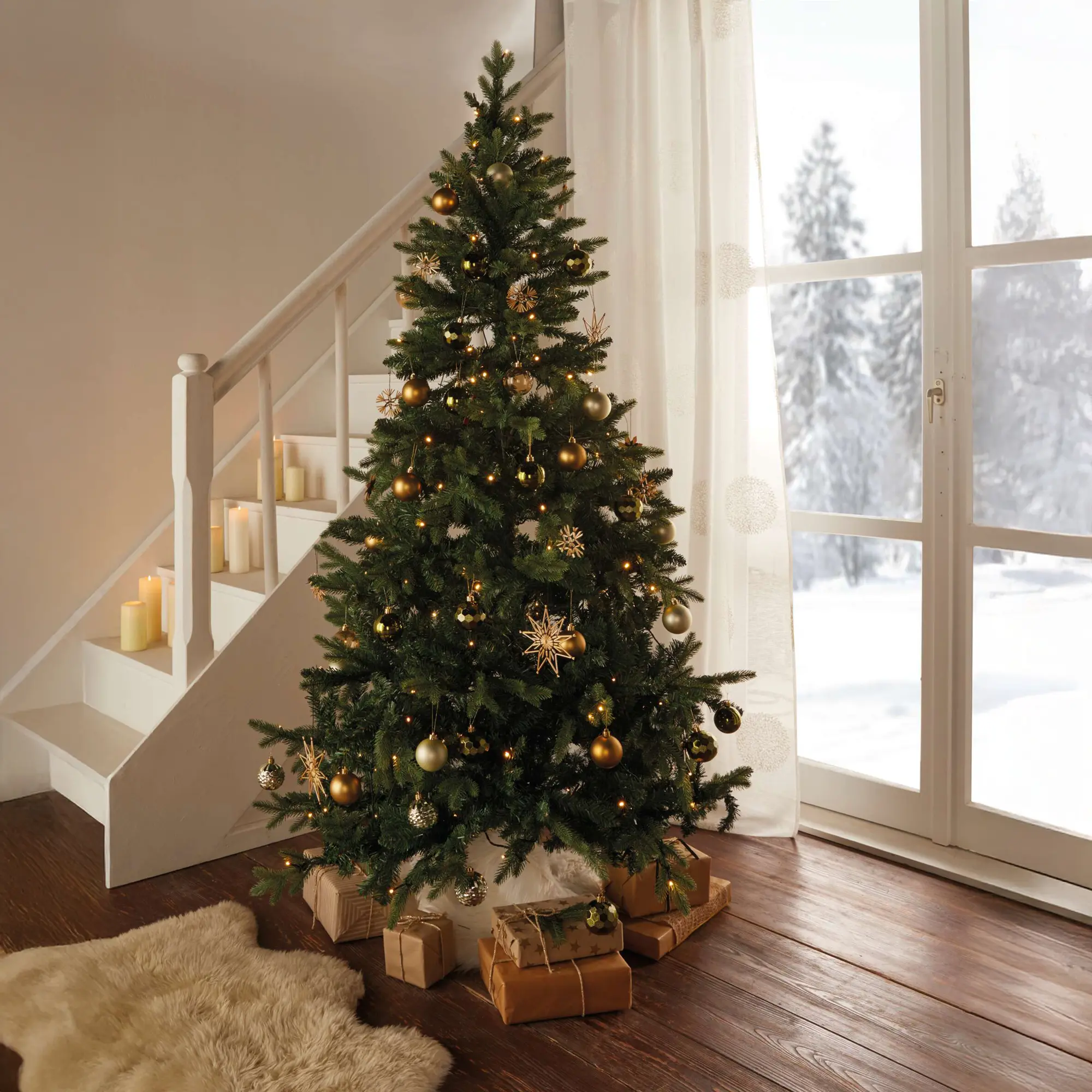 Tannenbaum mit Lichterkette  im Frank Flechtwaren Online Shop für Nostalgische Weihnachten kaufen