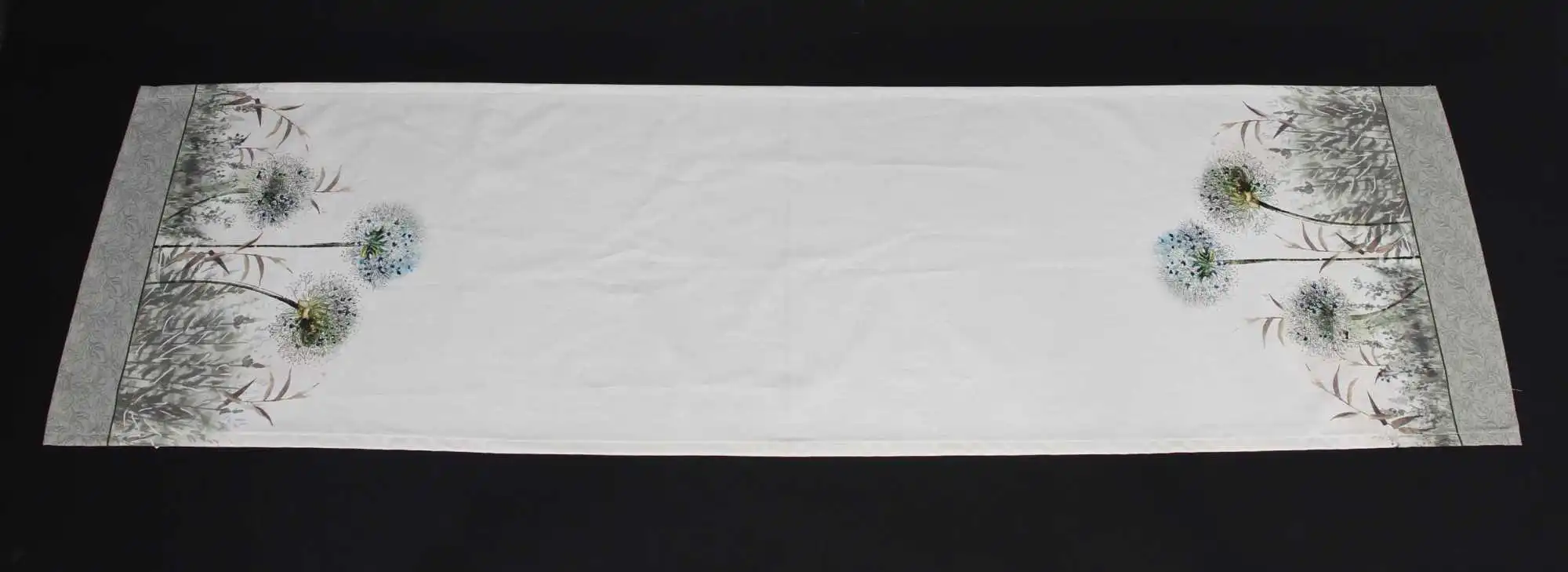 Tischläufer "Blütenwiese"  im Frank Flechtwaren Online Shop für Ostern kaufen