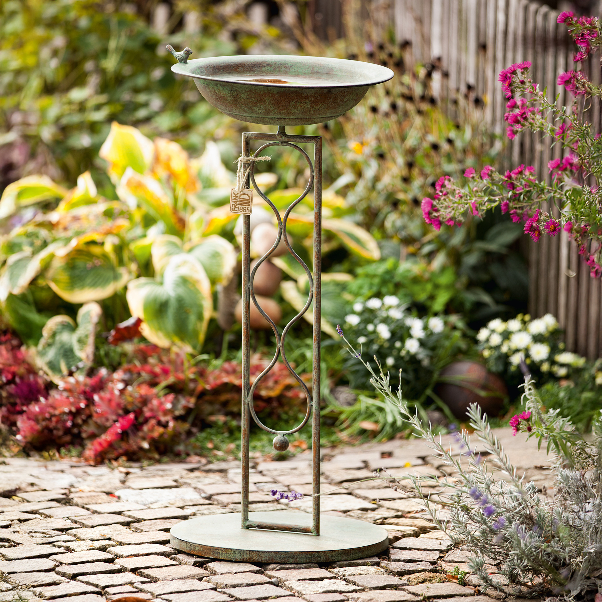 Vogeltränke "Flora" mit Ständer  im Frank Flechtwaren Online Shop kaufen