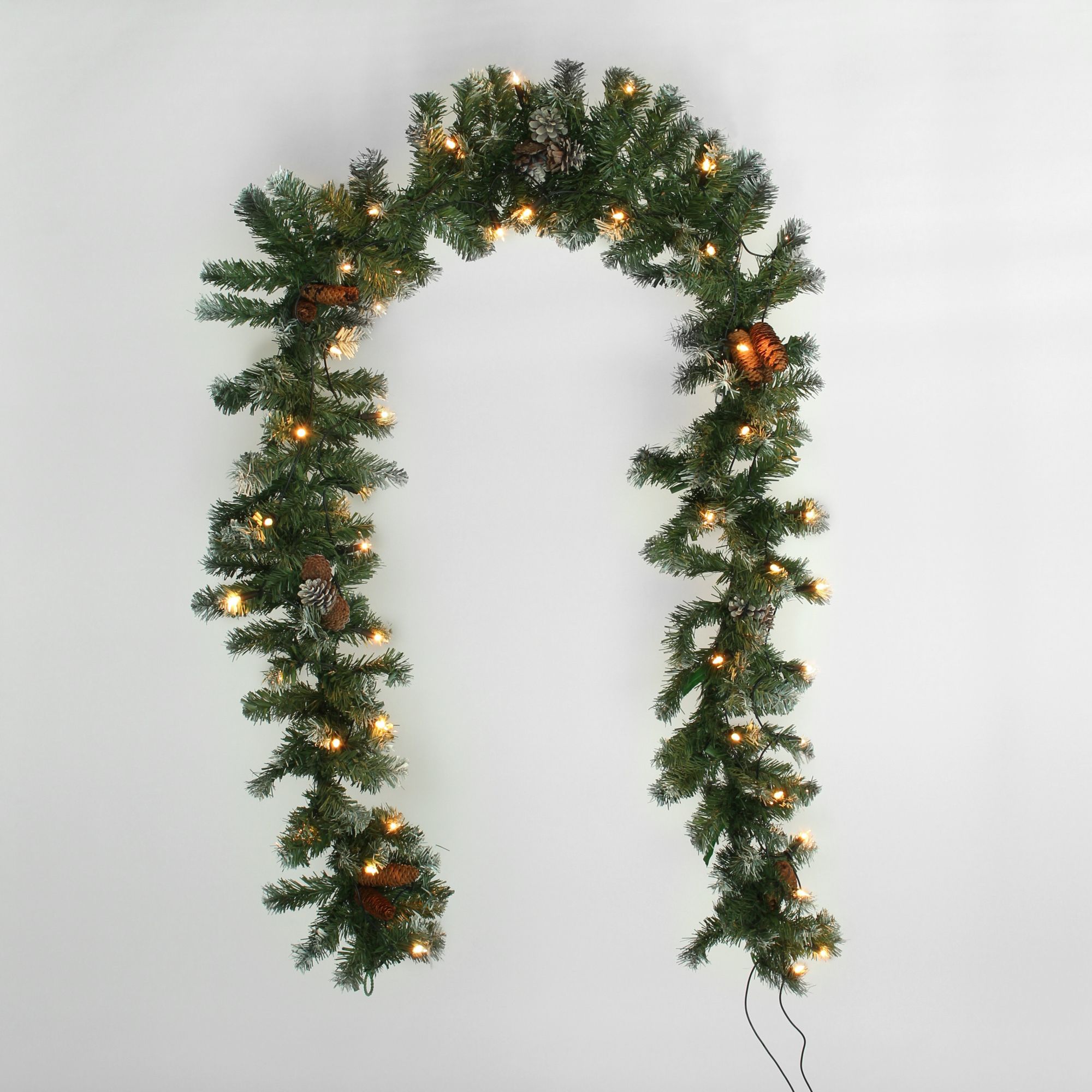 LED-Tannengirlande "Winterwald" im Frank Flechtwaren Online Shop für Weihnachten kaufen LED-Tannengirlande "Winterwald" im Frank Flechtwaren Online Shop für Weihnachten kaufen