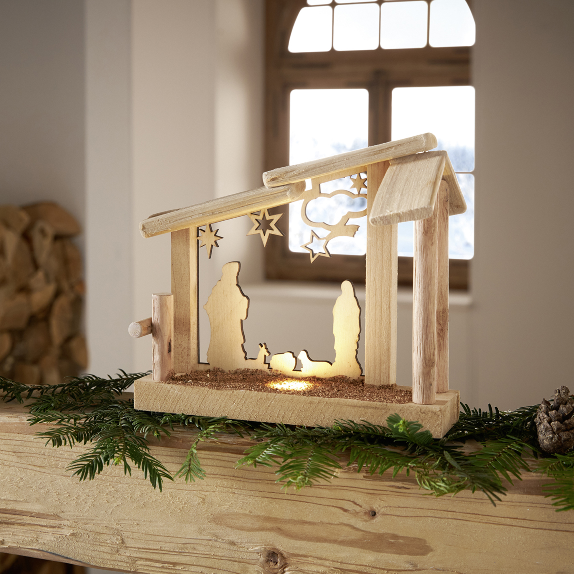 LED-Krippe "Heilige Familie" im Frank Flechtwaren Online Shop für Weihnachten kaufen LED-Krippe "Heilige Familie" im Frank Flechtwaren Online Shop für Weihnachten kaufen