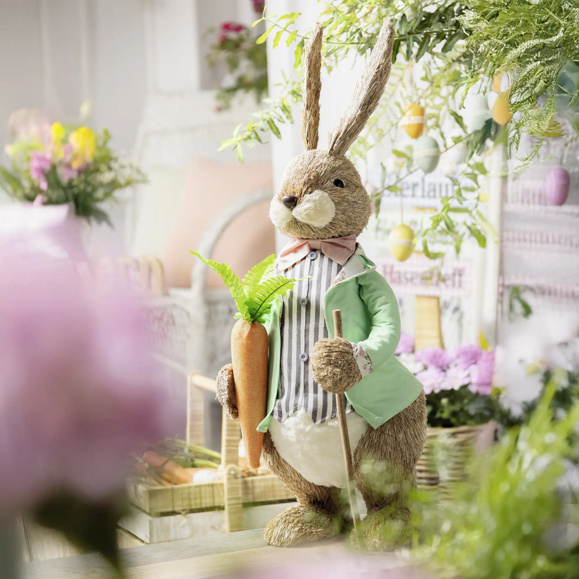 Figur "Herr Hase"  im Frank Flechtwaren Online Shop für Ostern kaufen