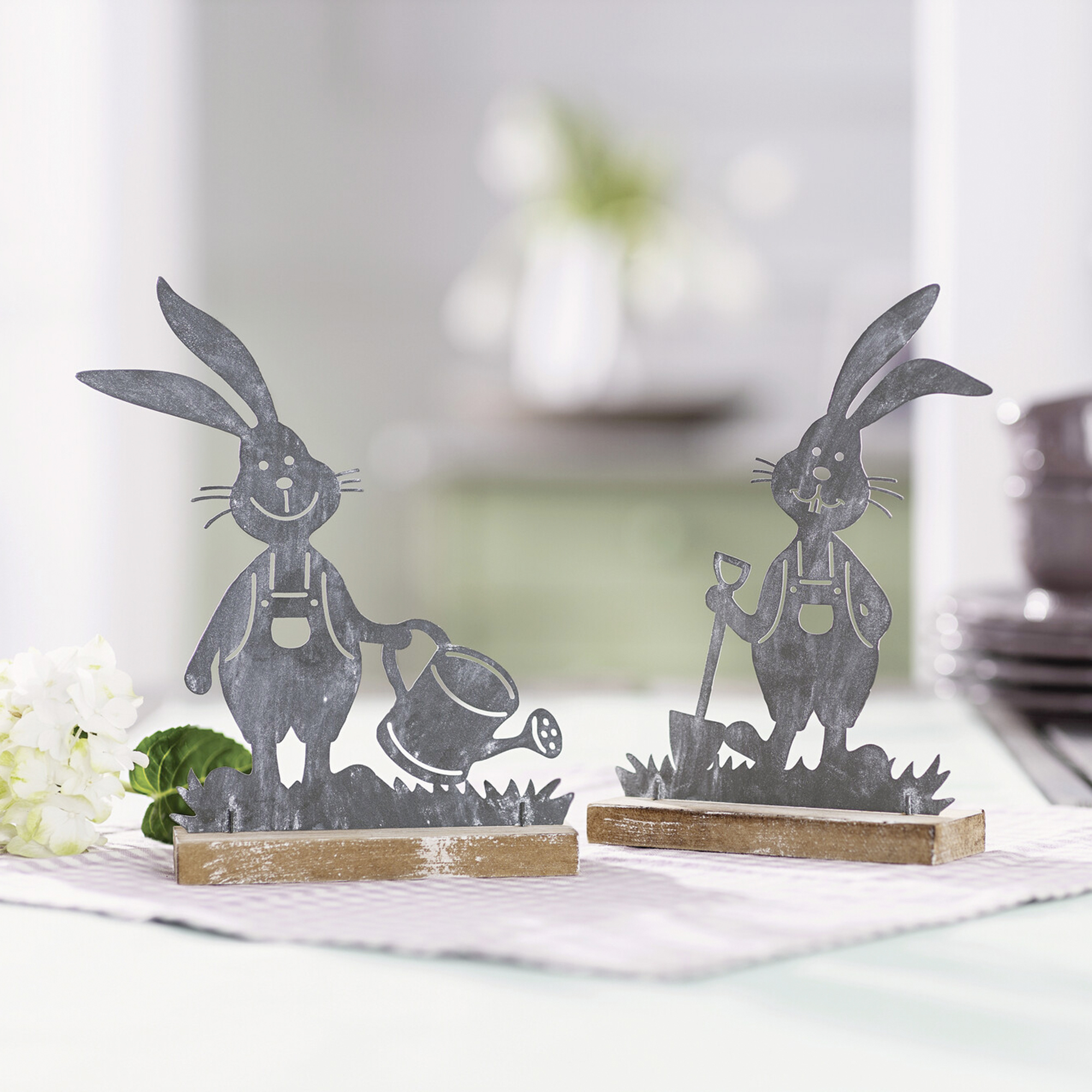 Hase "Gartenarbeit", 2er Set im Frank Flechtwaren Online Shop für Ostern kaufen Hase "Gartenarbeit", 2er Set im Frank Flechtwaren Online Shop für Ostern kaufen