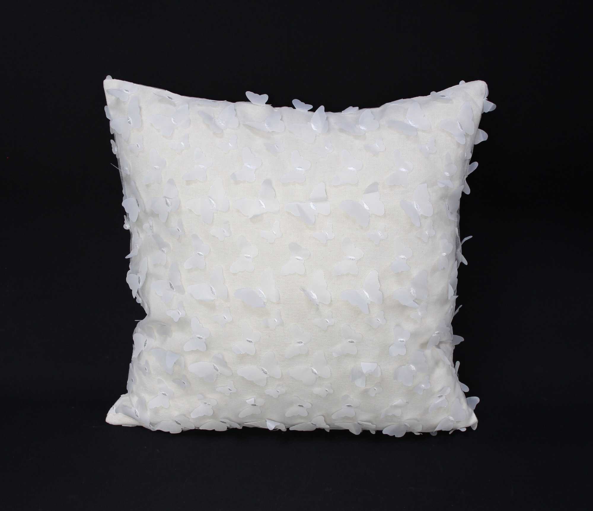 Acheter Housse de coussin "tendres papillons". dans la boutique en ligne de Frank Flechtwaren pour Pâques Acheter Housse de coussin "tendres papillons". dans la boutique en ligne de Frank Flechtwaren pour Pâques