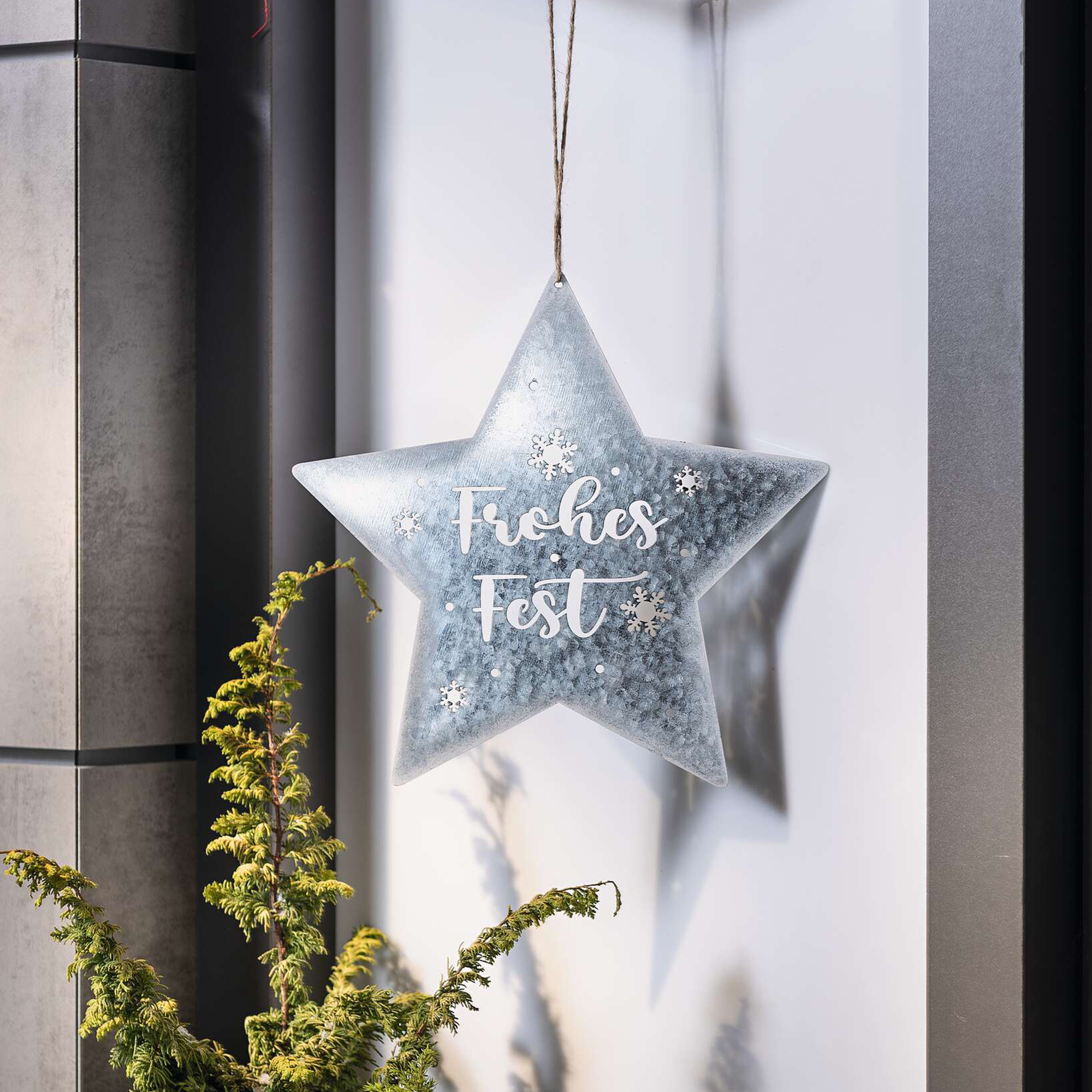 Sternhänger "Frohes Fest"  im Frank Flechtwaren Online Shop kaufen