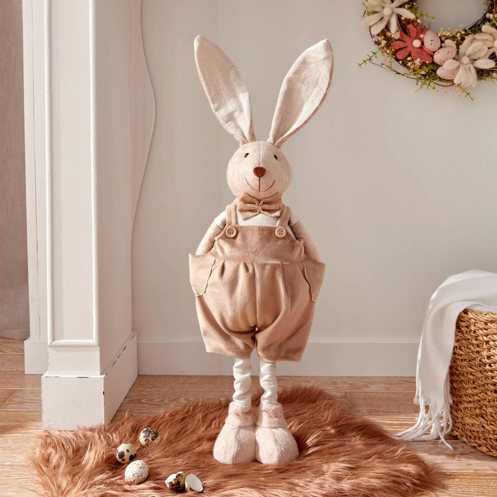 Hase "Latzhose"  im Frank Flechtwaren Online Shop für Ostern kaufen