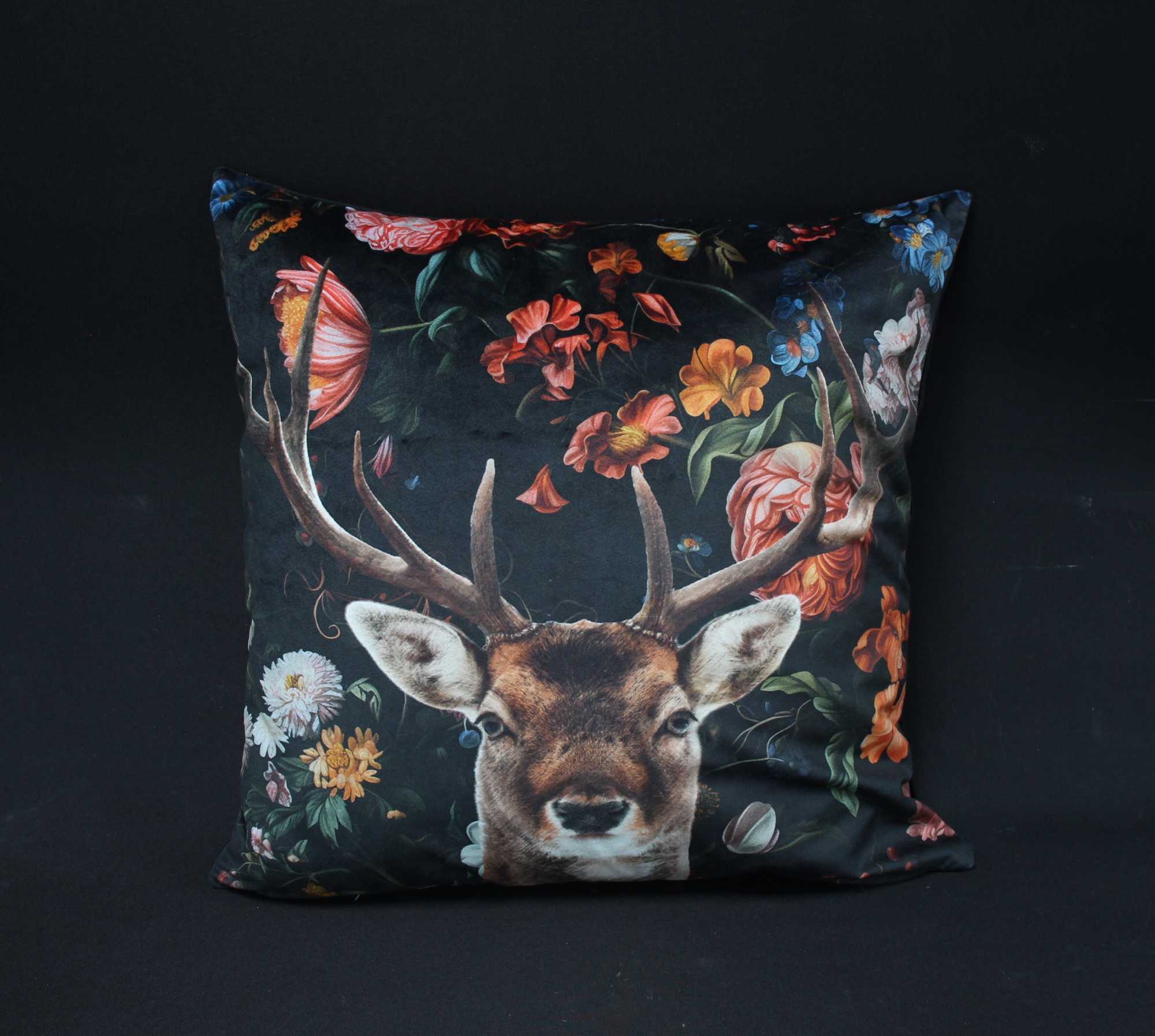 Kissenhülle "Blumenhirsch" im Frank Flechtwaren Online Shop für Kissenhüllen kaufen Kissenhülle "Blumenhirsch" im Frank Flechtwaren Online Shop für Kissenhüllen kaufen