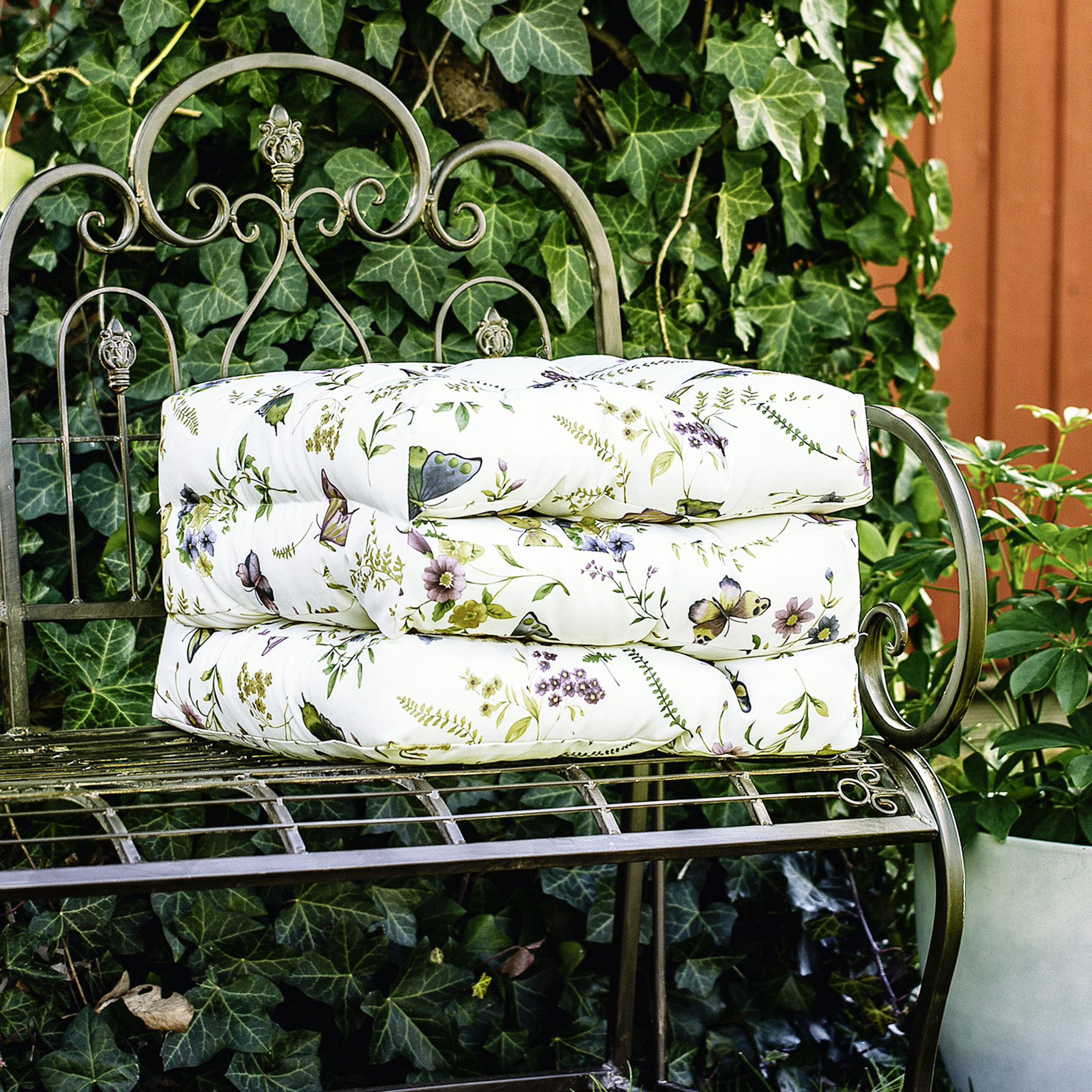 Sitzauflage "Sommerwiese", faltbar im Frank Flechtwaren Online Shop für Sitzkissen kaufen Sitzauflage "Sommerwiese", faltbar im Frank Flechtwaren Online Shop für Sitzkissen kaufen