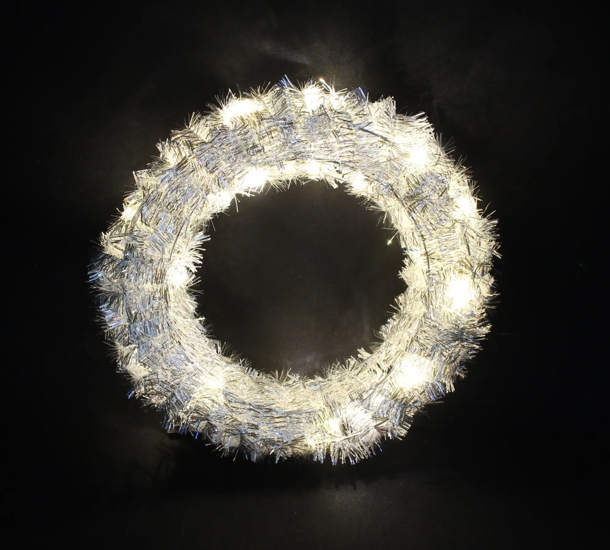 LED-Kranz "Silberglimmer"  im Frank Flechtwaren Online Shop für Weihnachtliche Kränze kaufen