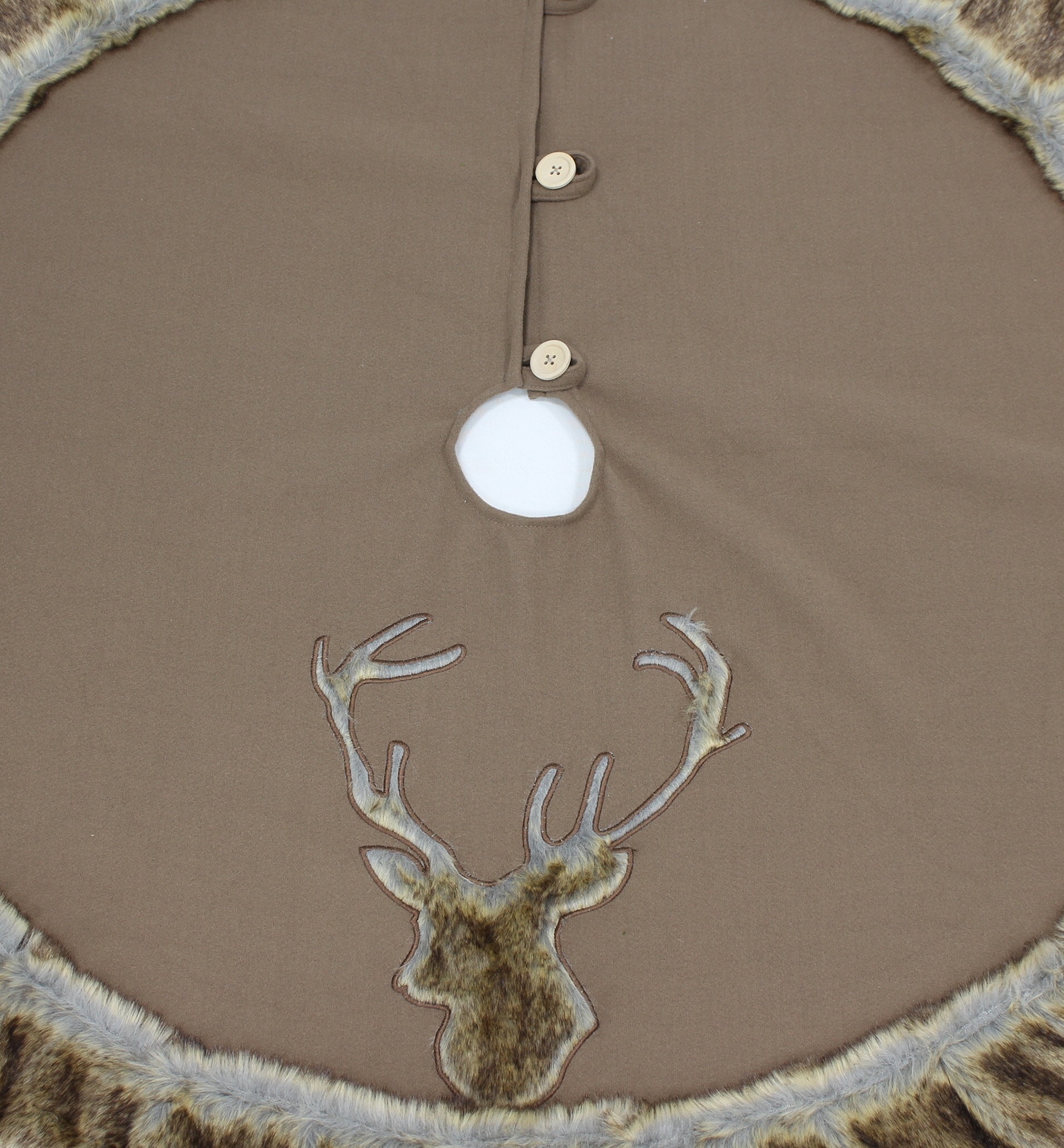 Christbaumdecke "Hirsch" im Frank Flechtwaren Online Shop für Weihnachten kaufen Christbaumdecke "Hirsch" im Frank Flechtwaren Online Shop für Weihnachten kaufen