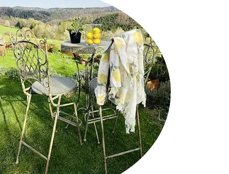 Gartenmöbel Tisch mit Stuhl
