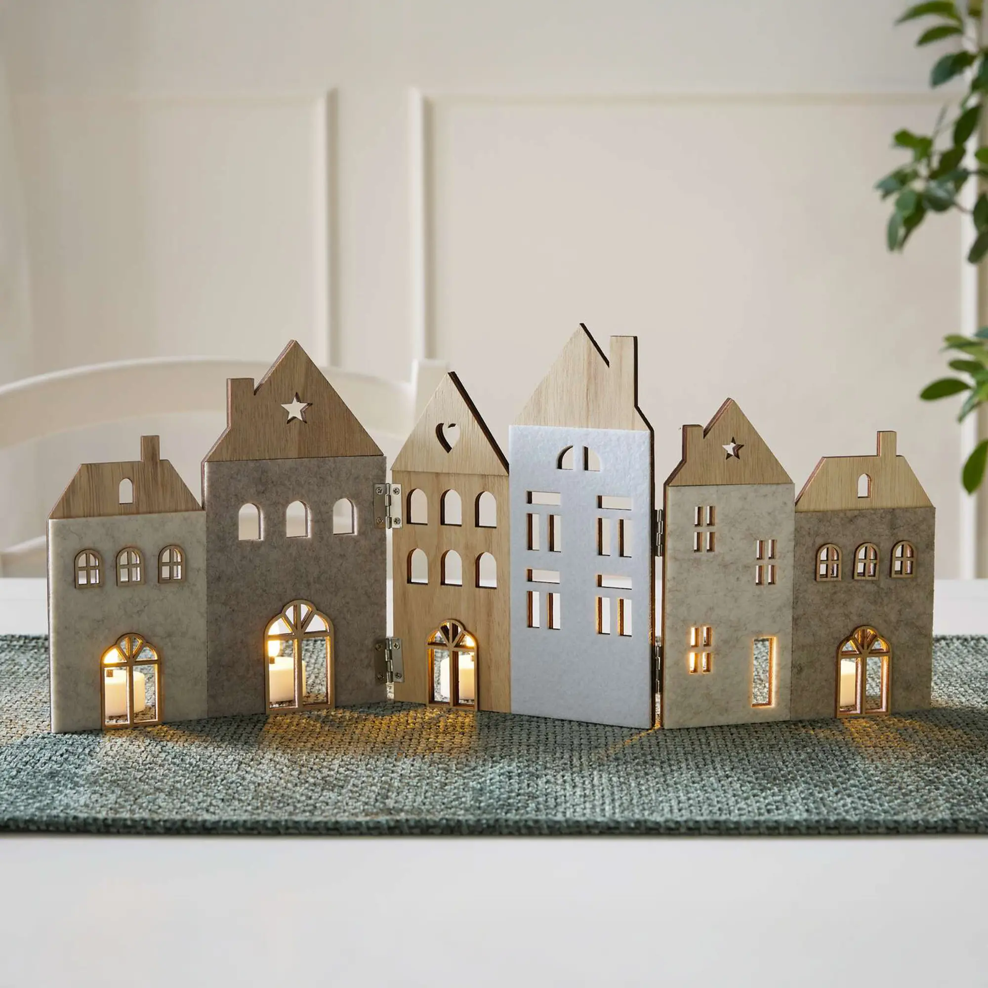 Holzdeko "Häuser"  im Frank Flechtwaren Online Shop kaufen