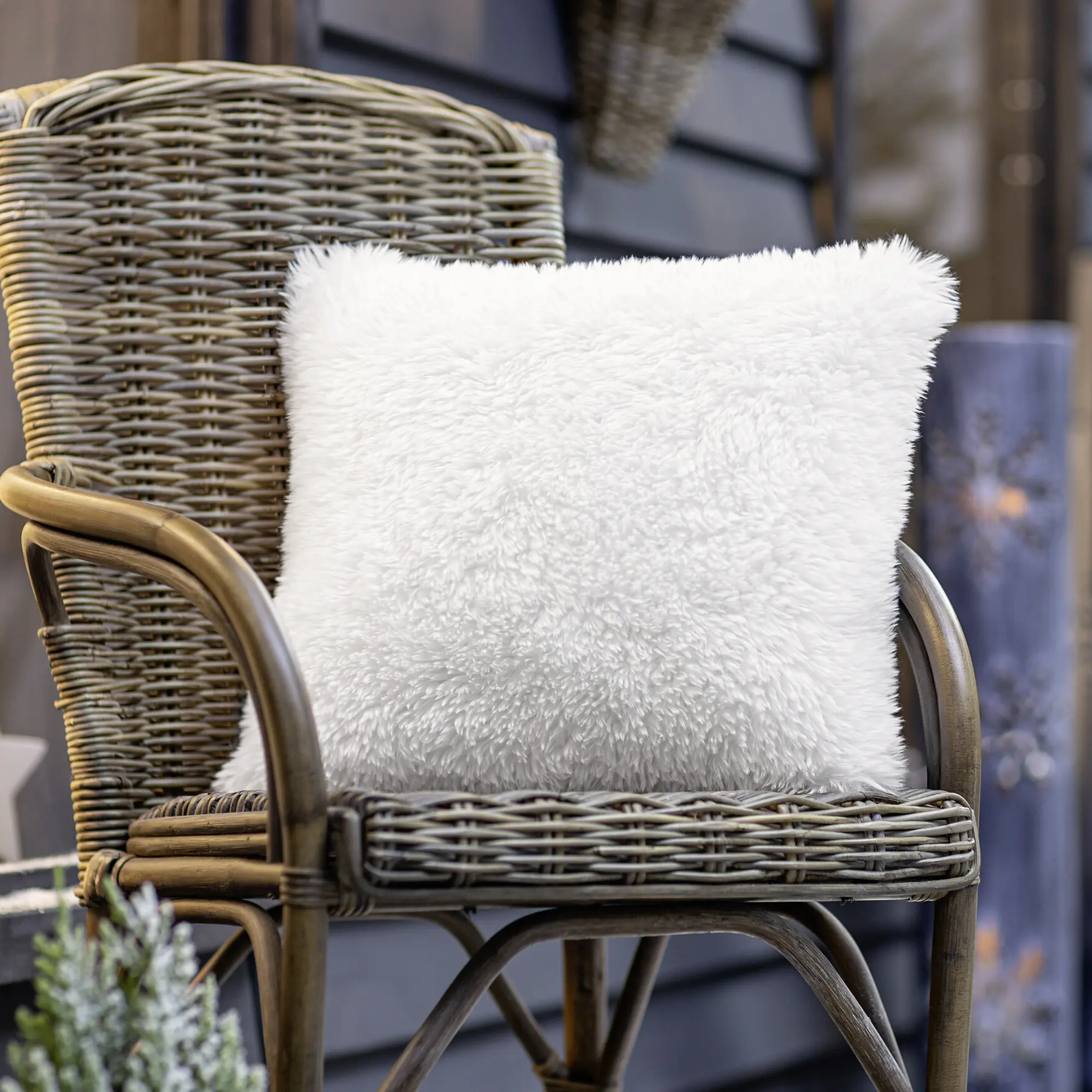 Kissenhülle "Offwhite" im Frank Flechtwaren Online Shop für Felle & Kunstfelle kaufen Kissenhülle "Offwhite" im Frank Flechtwaren Online Shop für Felle & Kunstfelle kaufen