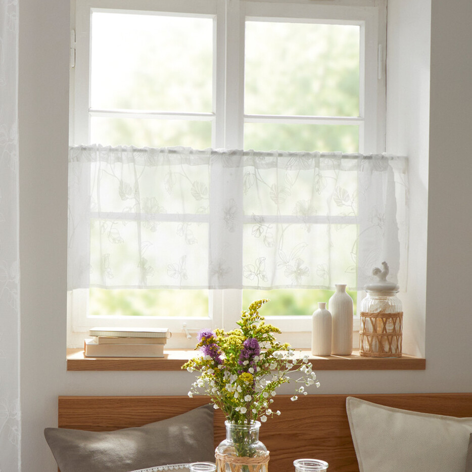 Rideau de fenêtre fleurs blanches